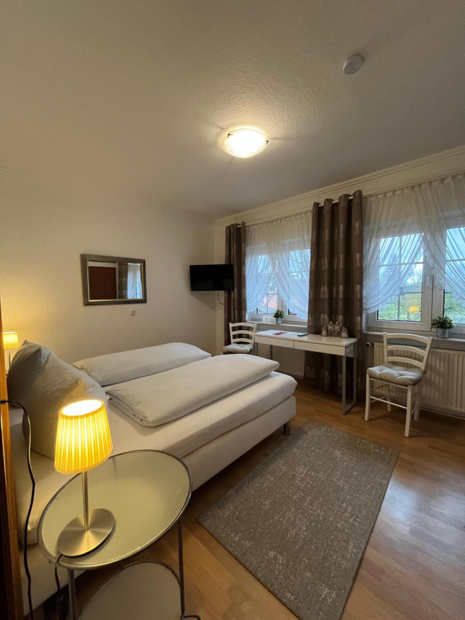 Hotellerie Gasthaus Schubert Garbsen Ngoại thất bức ảnh