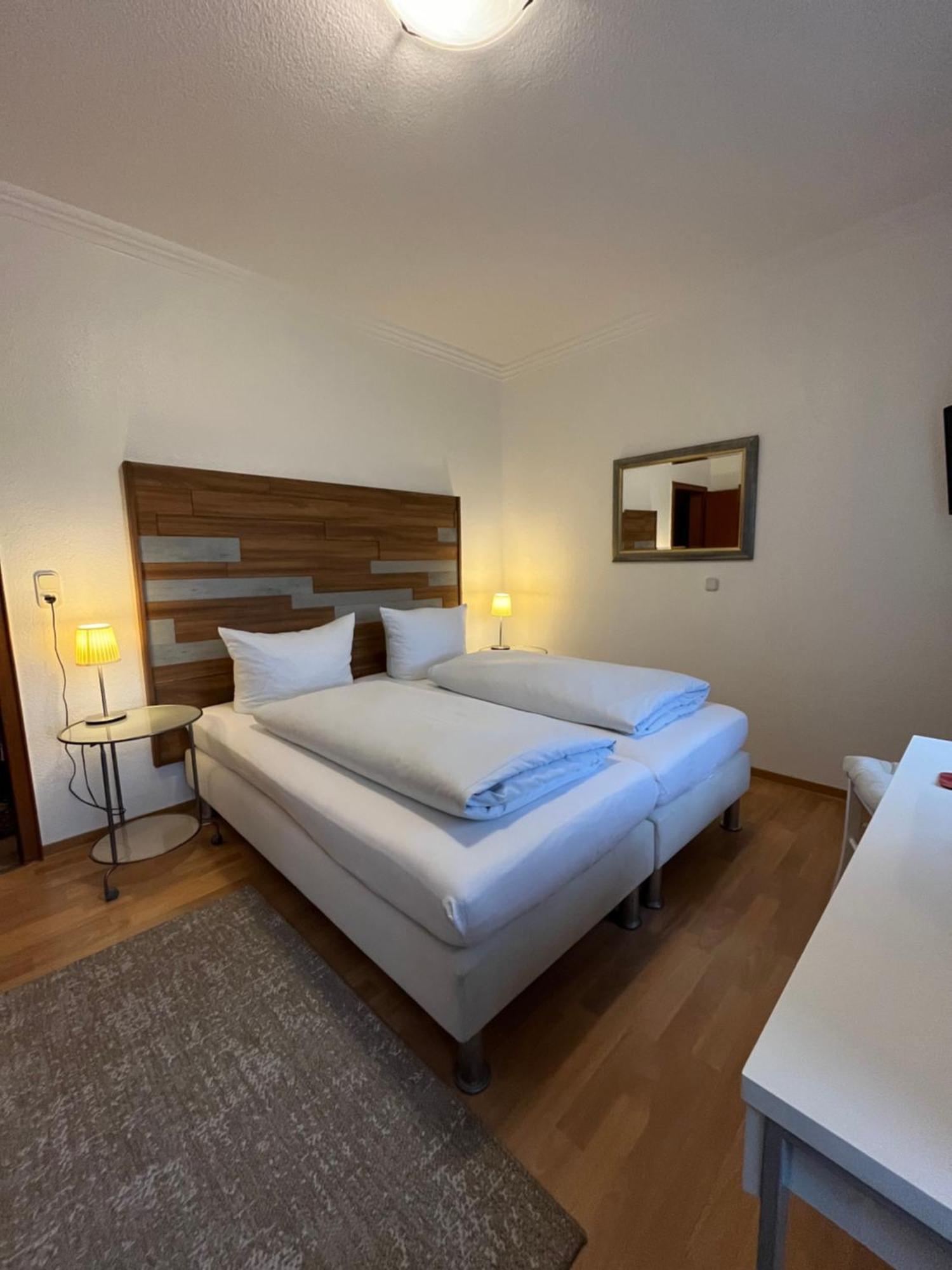 Hotellerie Gasthaus Schubert Garbsen Ngoại thất bức ảnh