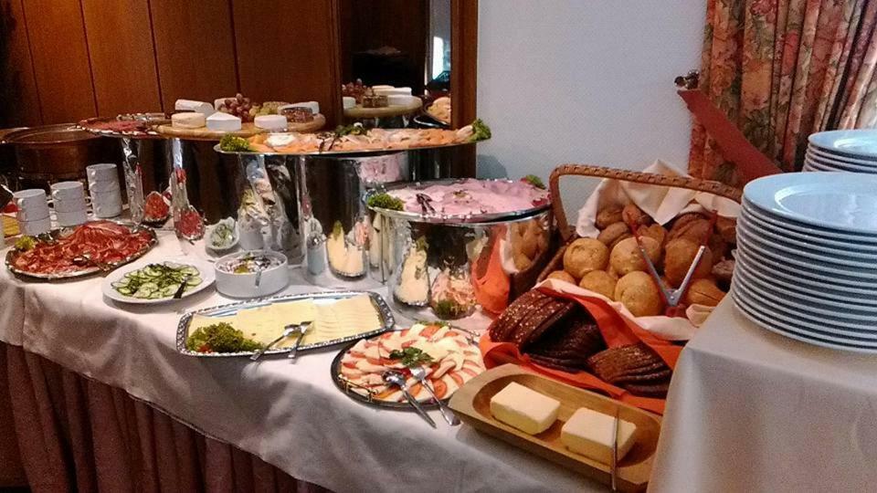 Hotellerie Gasthaus Schubert Garbsen Ngoại thất bức ảnh